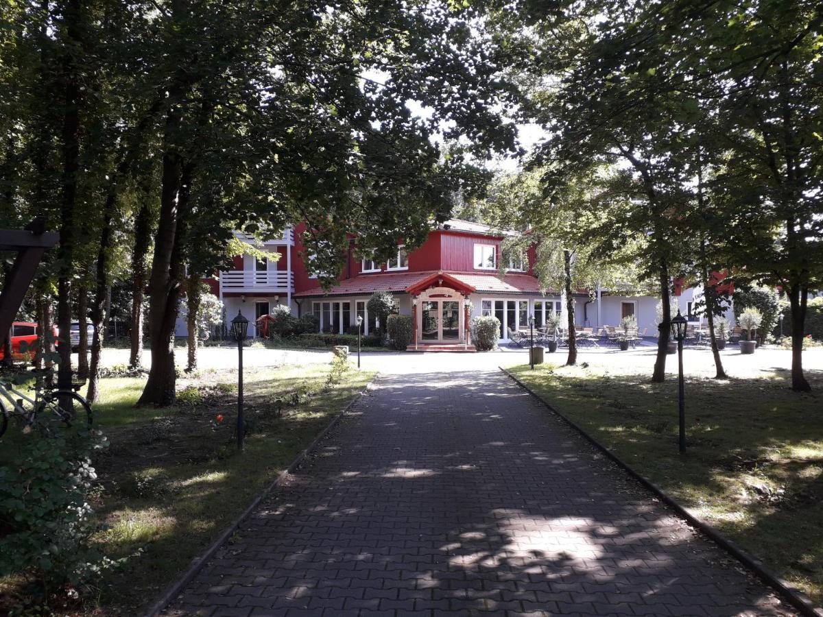 Hotel Rosengarten Leipzig-Naunhof Bagian luar foto