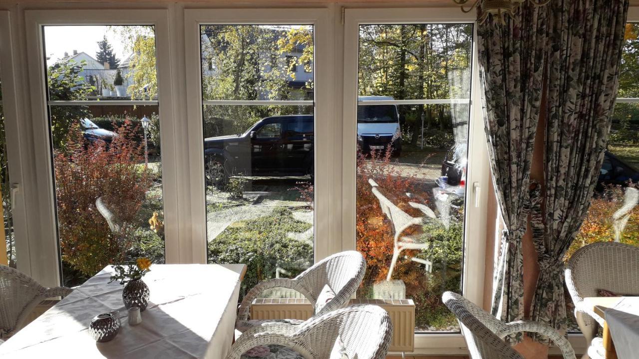 Hotel Rosengarten Leipzig-Naunhof Bagian luar foto